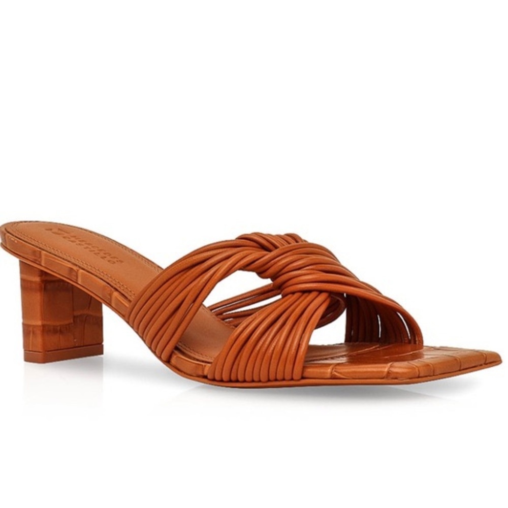 ❗️NWT❗️Mercedes Castillo Calisse Cider Silk Nappa Heel